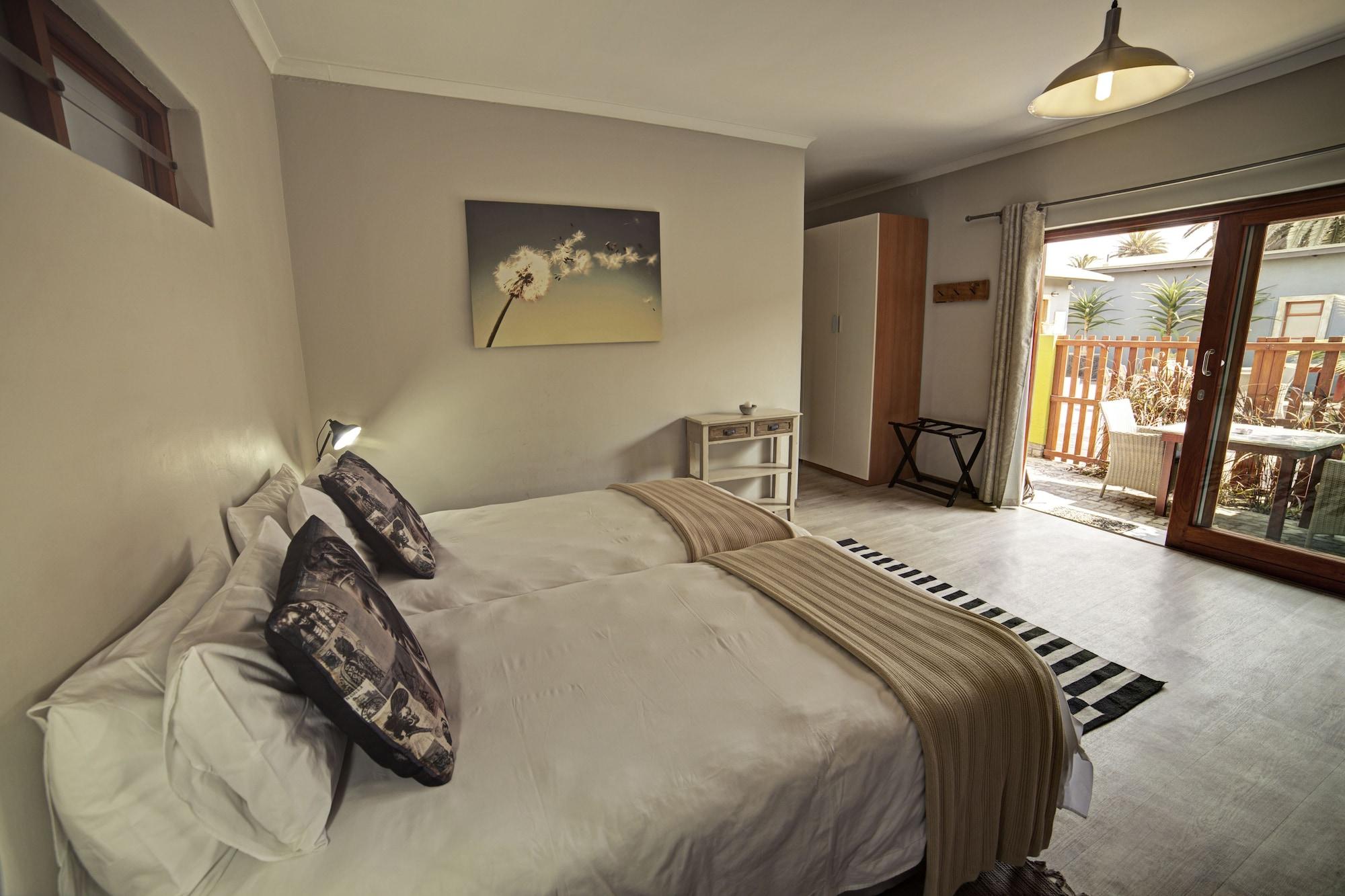 Organic Stay Guesthouse Свакопмунд Экстерьер фото