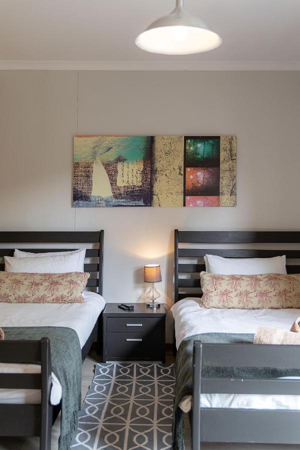 Organic Stay Guesthouse Свакопмунд Экстерьер фото