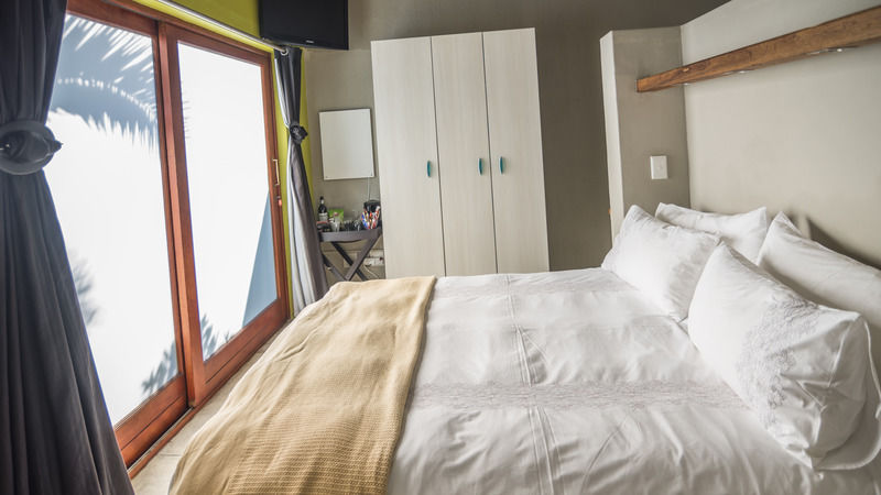 Organic Stay Guesthouse Свакопмунд Экстерьер фото