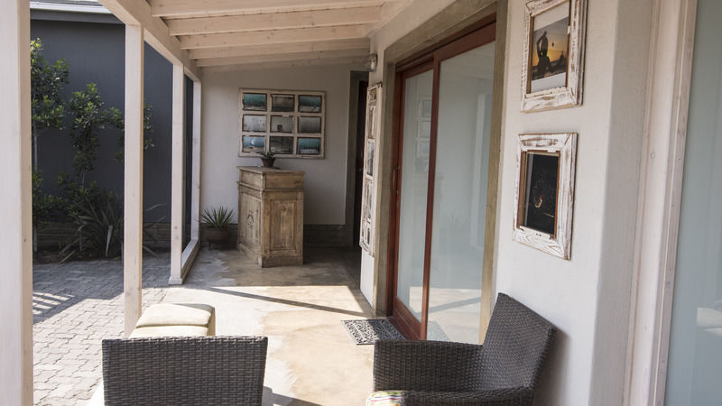 Organic Stay Guesthouse Свакопмунд Экстерьер фото